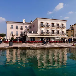 Miralago Hotel